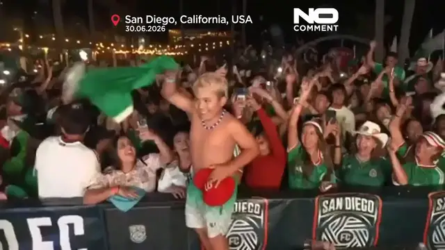 Video thumbnail for Mexico fans celebrate World Cup win over Ecuador