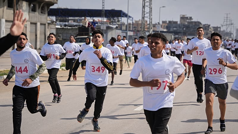 Video thumbnail for Athletes run in Gaza Strip's first 'marathon' in more than two years