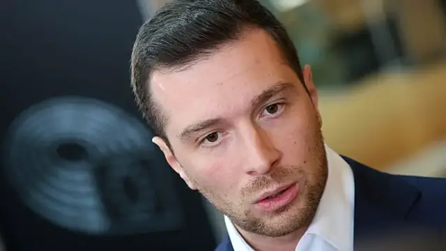 Video thumbnail for France’s far right leader visits Ceuta amid migration debate