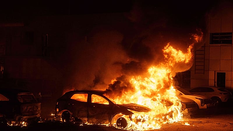 Video thumbnail for Ukraine: Deadly Russian strikes on Kyiv, Odesa and Dnipro leave 12 dead