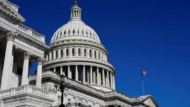 'Video thumbnail for US government shutdown: Local businesses in Washington DC face uncertainty'