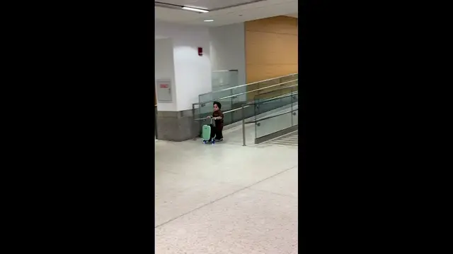 Video thumbnail for Scooter Luggage Crash at Boston Airport!