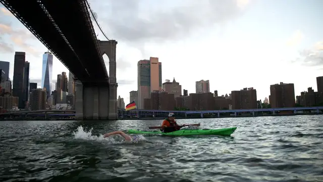 Video thumbnail for Fastest time to swim around Manhattan Island - 5 hours, 32 minutes and 14 seconds by Andreas Waschburger