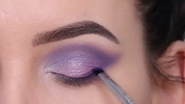 'Video thumbnail for Lavender Soft Glam Eye Makeup Tutorial'