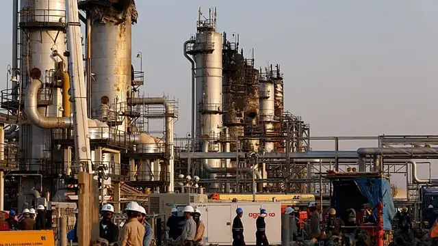 Video thumbnail for Houthi rebels claim attack on Saudi oil facility in Riyadh
