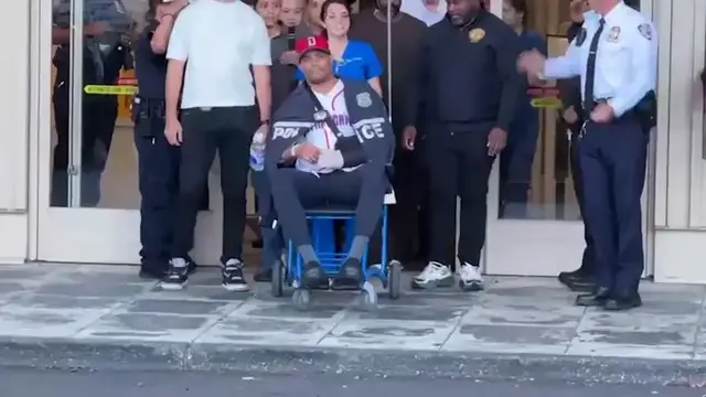 Video thumbnail for NYPD detective stabbed during robbery released from hospital