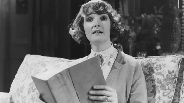 Video thumbnail for UNCAPTIONED: Dame Penelope Keith dies aged 86.