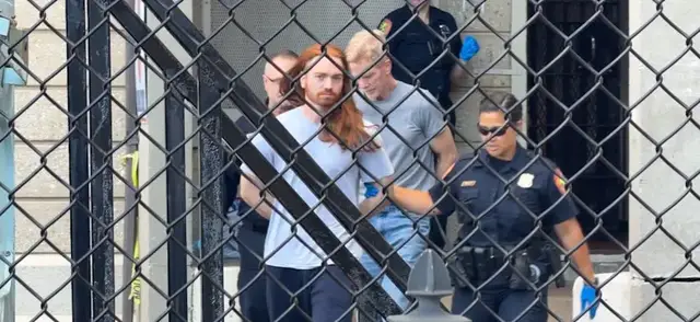 Video thumbnail for Father, son plead not guilty to baseball bat attack on neighbor's landscaper in Massapequa Park
