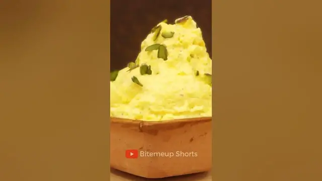 Video thumbnail for 10 Street Food you must try out in Lucknow #streetfood #lucknow