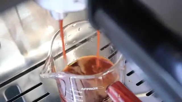 'Video thumbnail for UNIQUE ICED COFFEE & HOT COFFEE RECIPES YOU NEED TO TRY MAKE AT HOME'