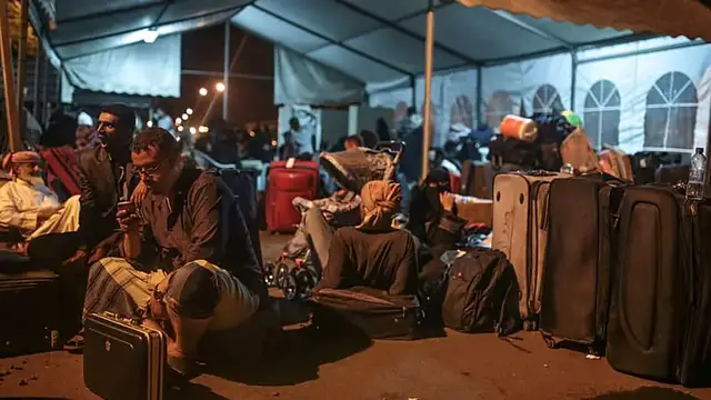 Video thumbnail for More than 2,000 Yemenis flee to Djibouti after Houthi capture of key port city