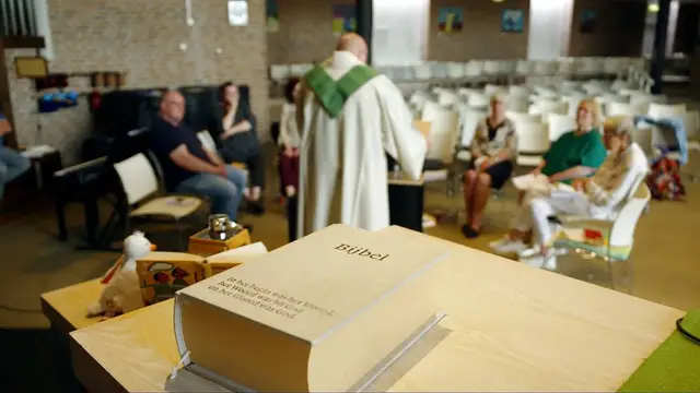 'Video thumbnail for Dutch church shields refugee family from deportation for 257 days'
