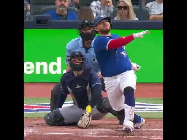 'Video thumbnail for Alejandro Kirk CRUSHES a 432-Foot Bomb 💣'