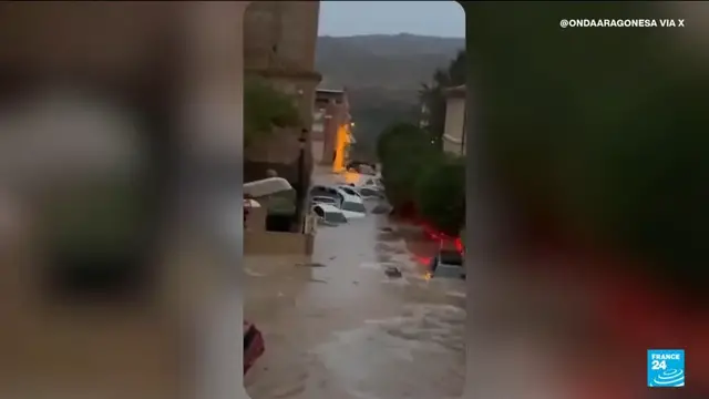 Video thumbnail for Spain: Valencia on alert for heavy rains and flooding