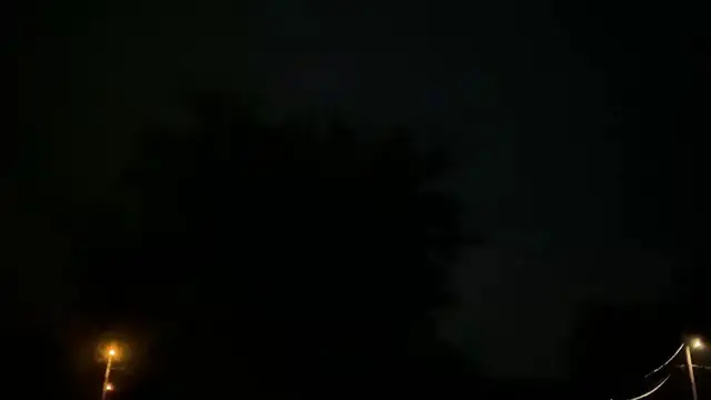 Video thumbnail for US: Continuous Lightning Flashes Light Up the Night Sky in Frankfort, KY.