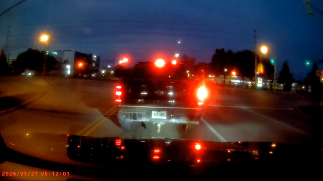 Video thumbnail for Bright Fireball Lights Up Ontario Sky