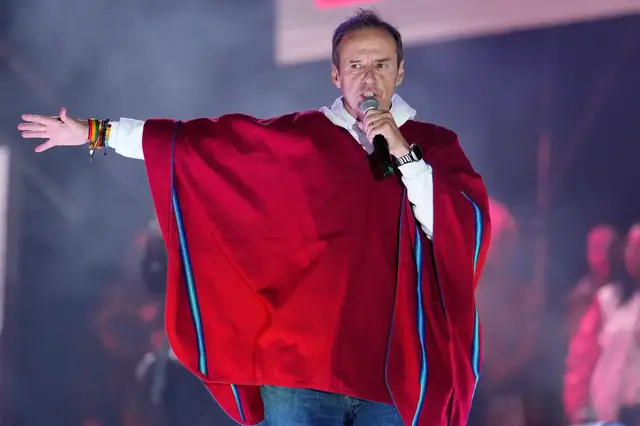 'Video thumbnail for Bolivia presidential run-off: Voters to choose between centrist and conservative'
