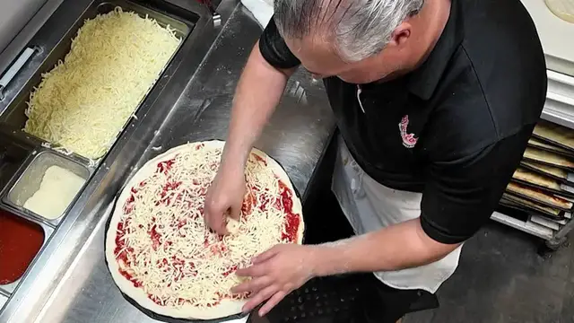 Video thumbnail for Frantoni’s Woodbury location to close as community rallies behind beloved pizzeria