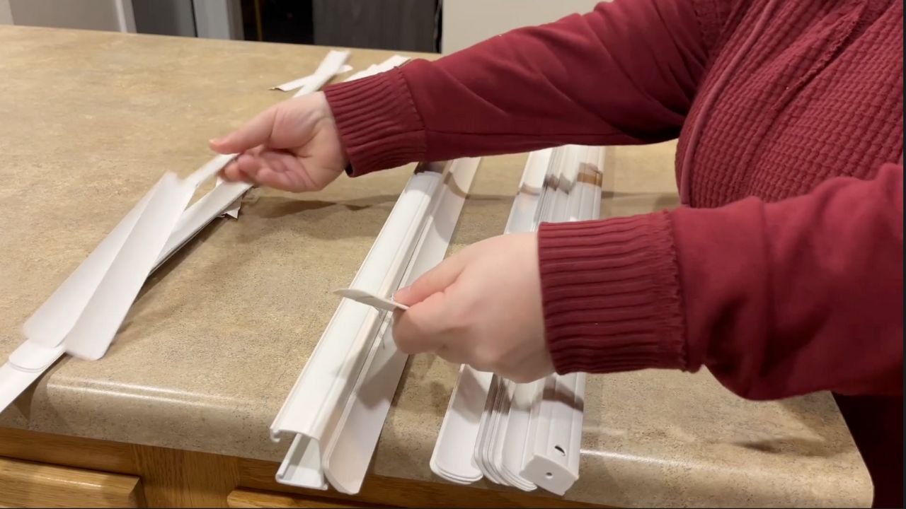 Video thumbnail for People are cutting up their ugly window blinds for a brilliant new idea!