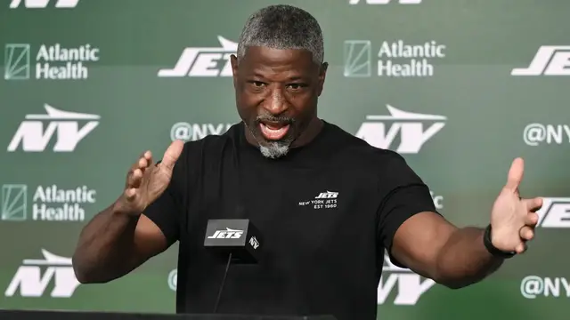 Video thumbnail for Can Head Coach Aaron Glenn Revitalize the New York Jets?