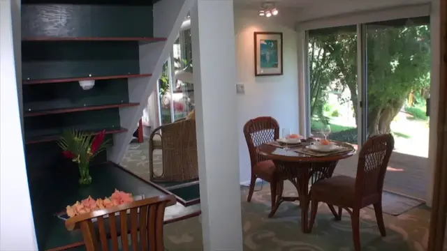 'Video thumbnail for HUELO POINT LOOKOUT TOUR - Star Honeymoon Lookout'