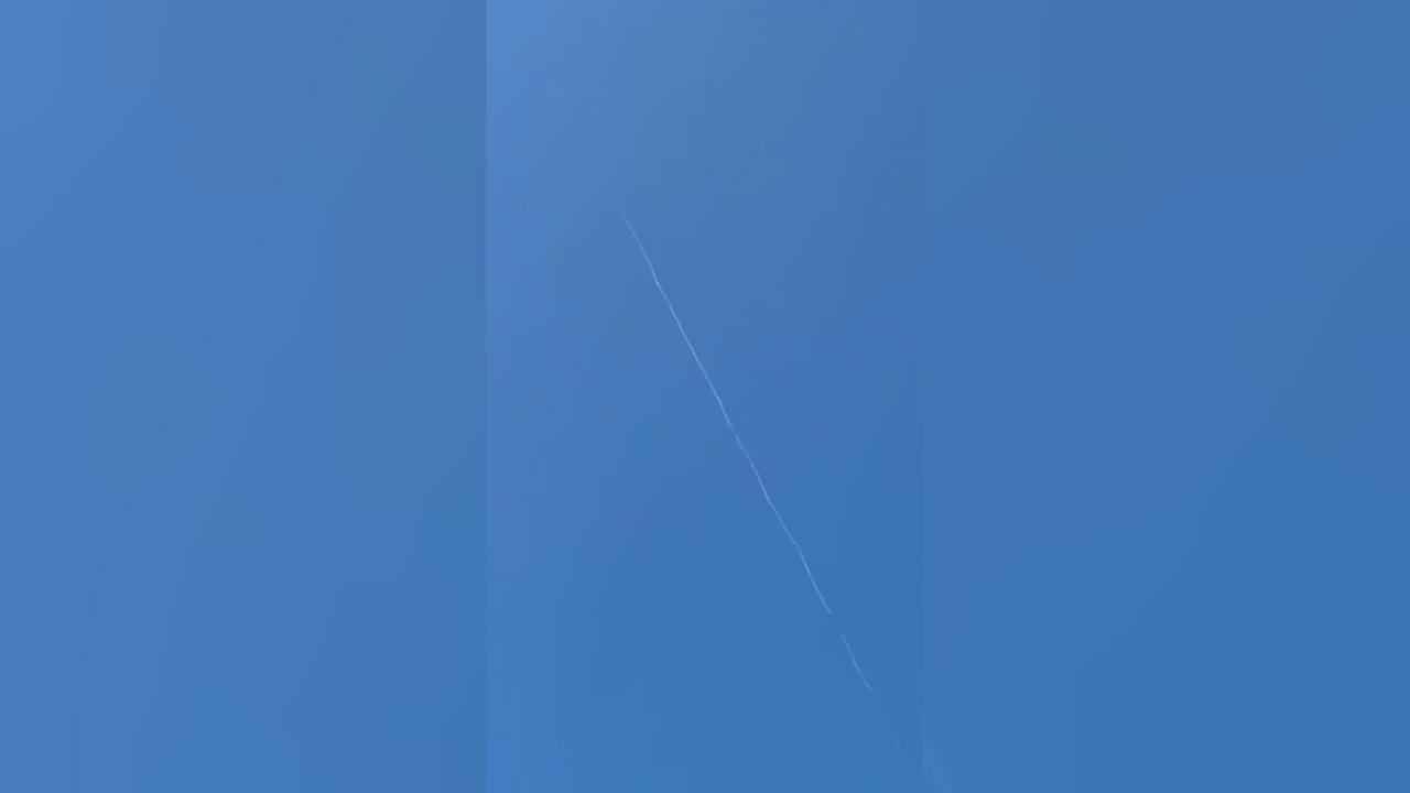 Video thumbnail for Israel: Iran Launches Missile Wave At North Israel.