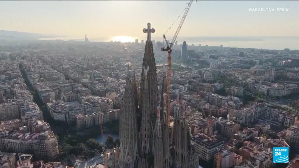 Video thumbnail for Sagrada Familia nears completion, revealing secrets of Gaudí's vision