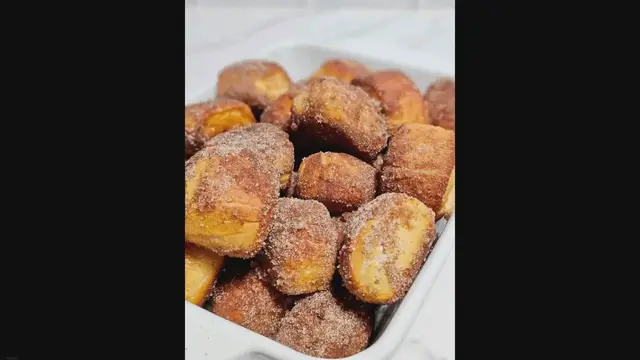 Video thumbnail for Cinnamon Sugar Pretzel Bites