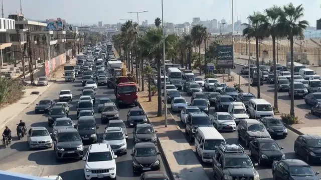 Video thumbnail for Lebanon: Hundreds of families flee southern Lebanon after recent Israeli airstrikes.