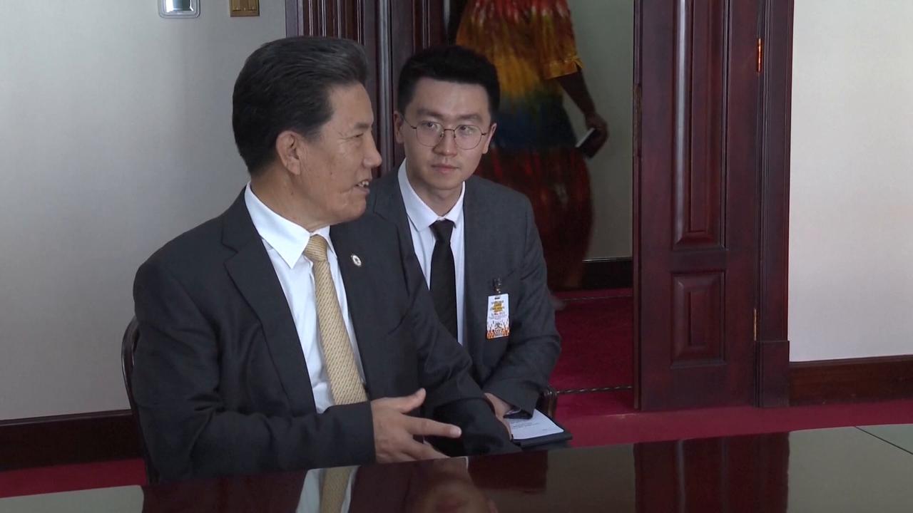 Video thumbnail for Uganda: Xi's special envoy attends Ugandan president's inauguration.