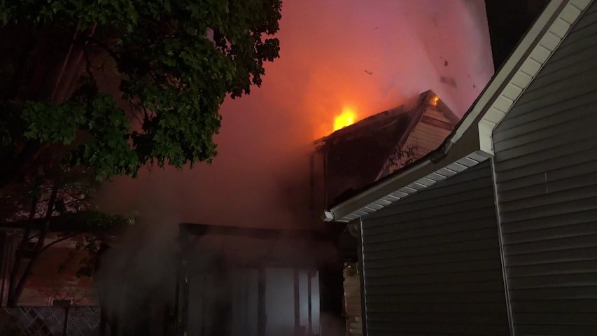 Video thumbnail for Two people found dead during blaze at Hempstead house believed to be vacant