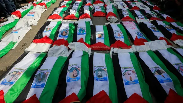 Video thumbnail for Mass funeral in Gaza: Palestinians mourn around 100 killed in 2023 attack
