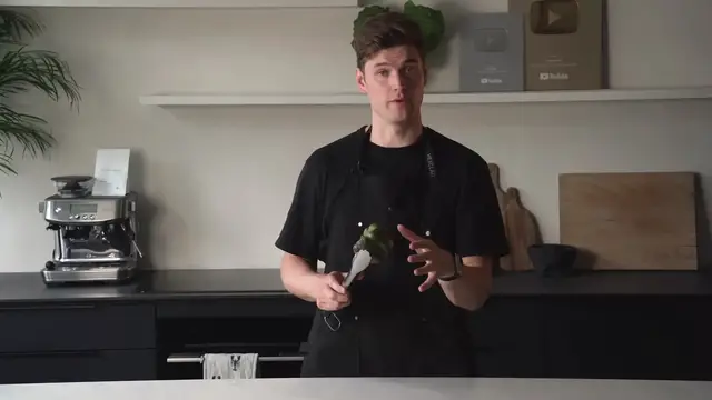 Video thumbnail for Making The BEST Homemade Chili ¦ SAMSEATS (2160p 25fps AV1 128kbit AAC)