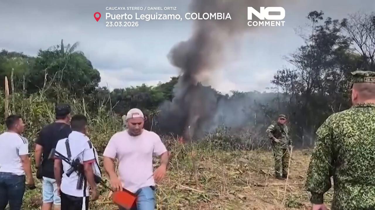 Video thumbnail for Burning wreckage seen after Colombian military plane crash