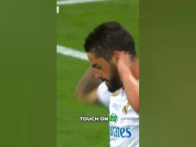 Video thumbnail for How do they do it? Modric & Ronaldo magic #skills #football