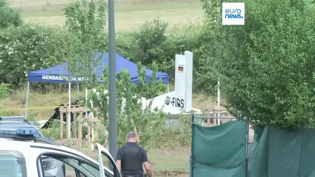 Video thumbnail for Eleven killed in France as parachute training aircraft crashes near Nancy