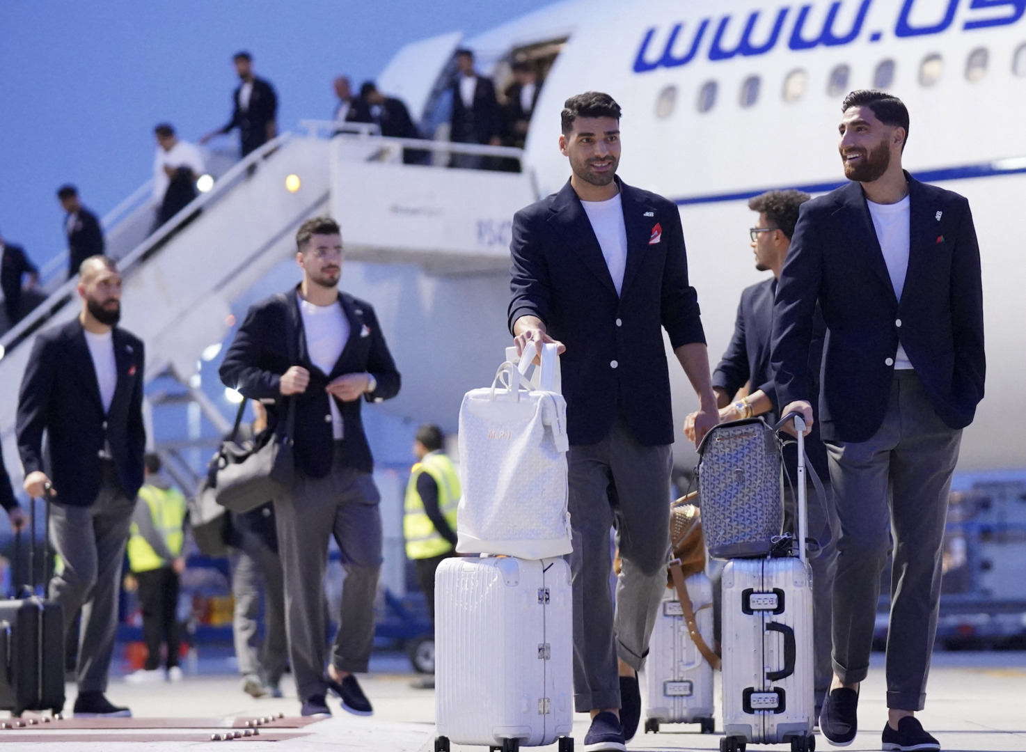 Video thumbnail for Iran's World Cup team arrives in Mexico as US visa row continues
