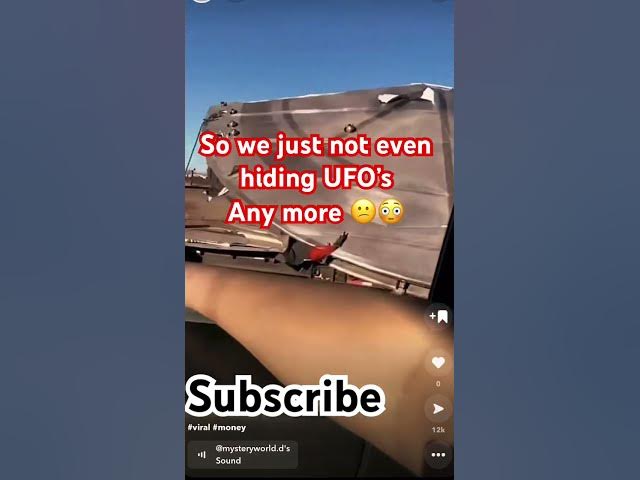 Video thumbnail for Not even hiding UFO’s anymore #viral #wtf #caughtoncamera