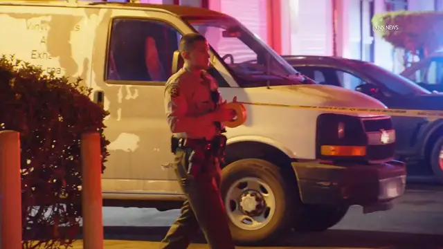 Video thumbnail for US, Los Angeles: La Puente Gunshot Victim Found in Business.