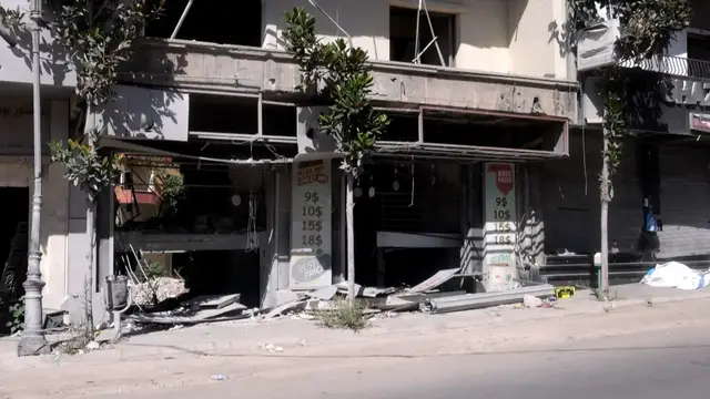 Video thumbnail for Israeli strikes transform Lebanese city into ghost town