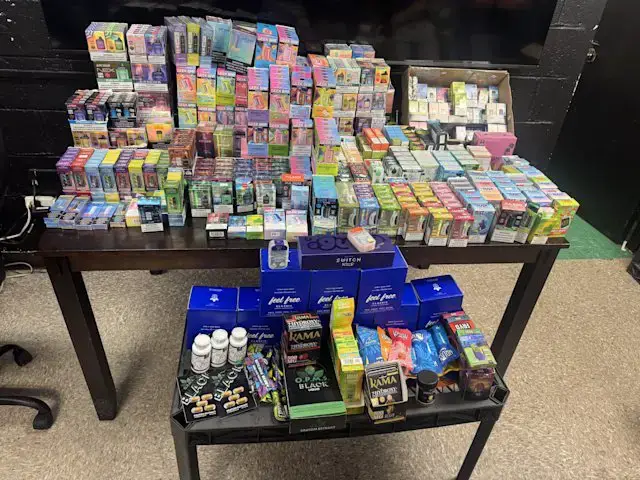 Video thumbnail for Valley Stream gas station employee arrested for illegal vape, Kratom sales
