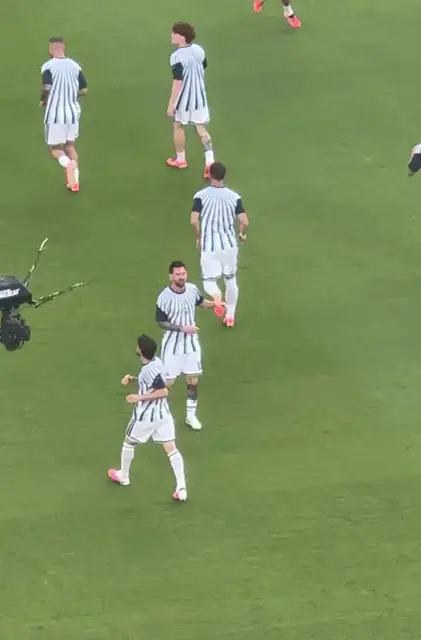 Video thumbnail for Argentina Star Number 10 Warming Up before Kickoff