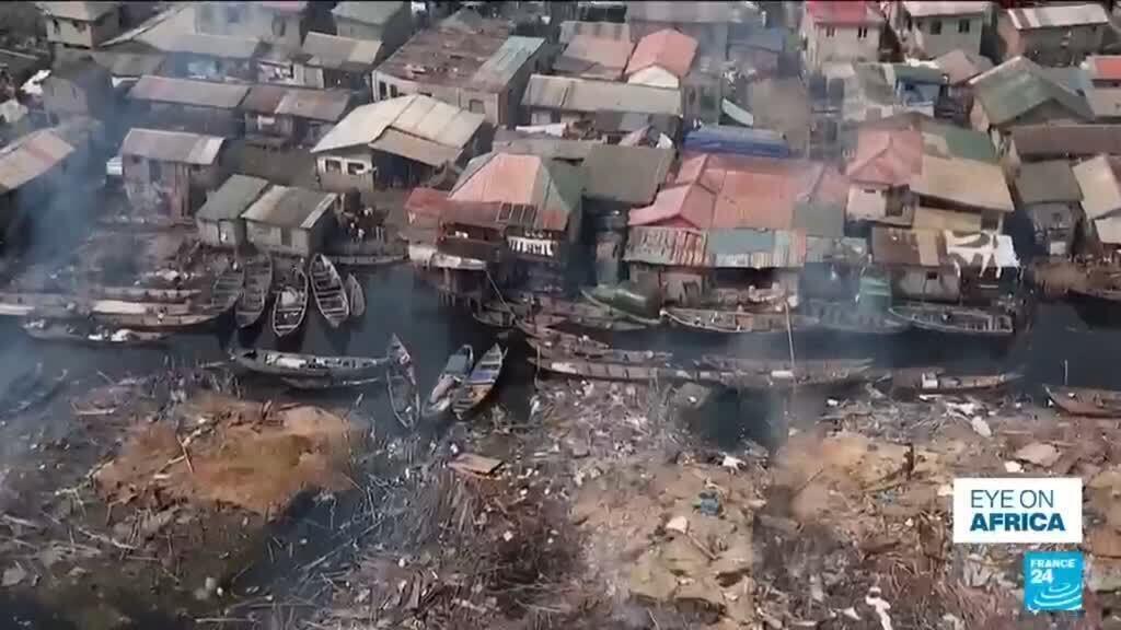 Video thumbnail for Lagos protesters denounce the destruction of floating Makoko slum