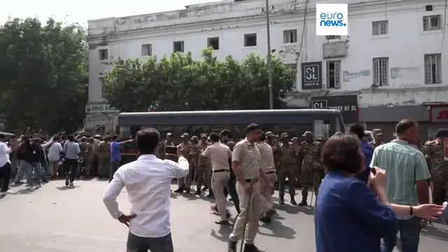 Video thumbnail for Thousands detained in New Delhi as police crack down on 'cockroach' movement