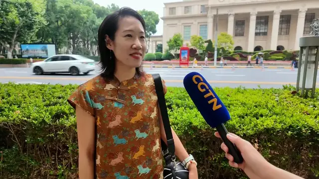 Video thumbnail for China: World Cup fever powers new consumer economy in Shanghai.