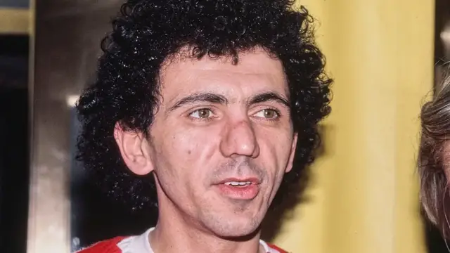 Video thumbnail for One-Hit Wonder Stars Who Were Poorer Than You Realized