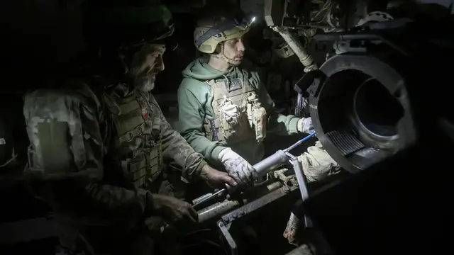 Video thumbnail for US delegation to meet with Ukraine & EU: Officials in Geneva to sell Trump's peace plan