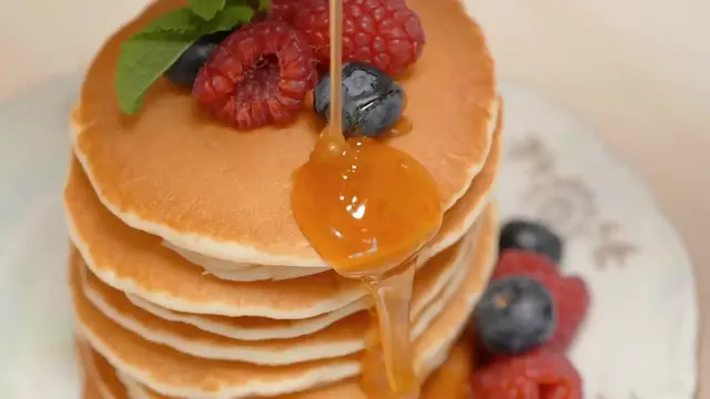 Video thumbnail for Easy Pancake Recipe for Breakfast