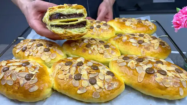 Video thumbnail for This is the most useful TRICK I've ever seen! Squeeze a whole ORANGE into the dough