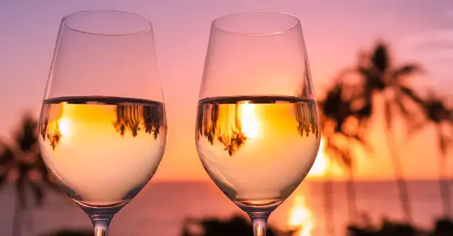 Video thumbnail for  5 Romantic Getaways in Virginia